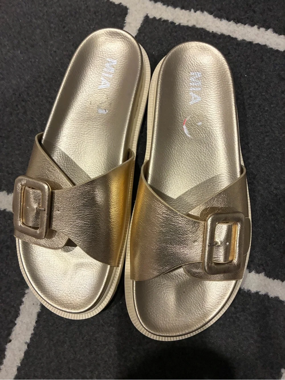 MIA Metallic Gold Knot Slides